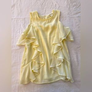 H&M yellow linen top, wore it once, in perfect condition. Non smoking house